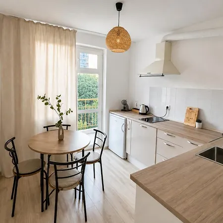 Bright 1br W/ Terrace Near Sea Garden Appartamento *